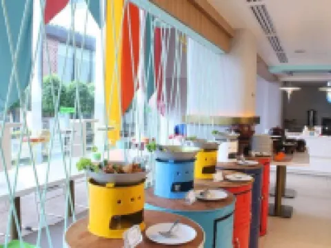 Pop! Hotel Solo Hotels in Surakarta