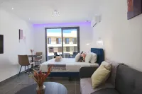 Phaedrus Living: Seaside Luxury Flat Athina 118