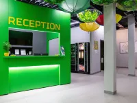 Green Cube Capsule Hostel Hotele w: Gmina Stoliczna