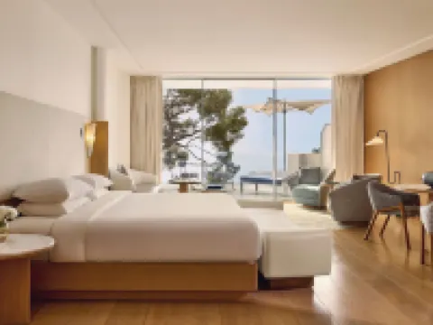 The Maybourne Riviera, Maybourne Hotel Collection Hotel berhampiran L'Olivier Millenaire