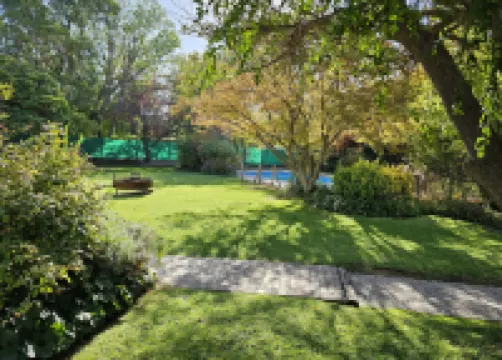 由Vilvey旅遊公司的果園客棧