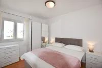 Apartments Danica - Parkplatz