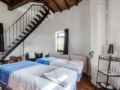 Charming Oombergen Mill Retreat Hotels in 
