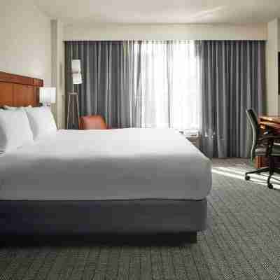 Courtyard Charlottesville - University Medical Center Rooms