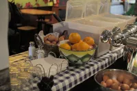 The Flying Pig Uptown - sarapan