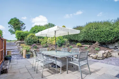 Angle Adventures - 4 Bedroom Cottage - Angle Hotels in Milford Haven