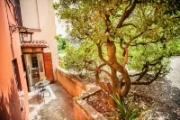 La Piazza di Cernobbio - Near the Lake