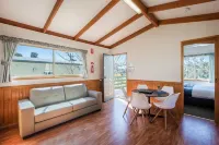 Discovery Parks - Lake Hume, New South Wales Hotels in Ebden
