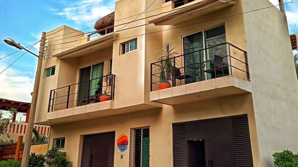 Carri Surf Studio