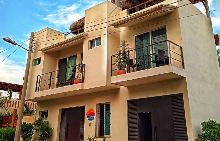 Carri Surf Studio