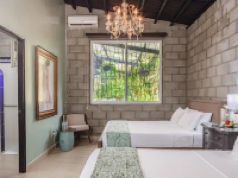 卡薩·馬德雷·地球 聖卡洛斯酒店