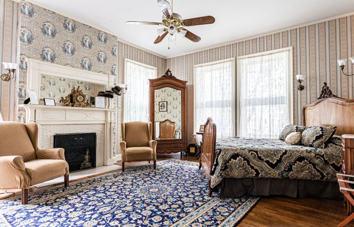 Vrooman Mansion B&B