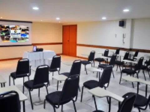 ジョルニ ホテル ブールバード レゼンデのホテル