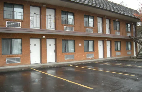 威斯特汽車旅館