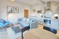 Host & Stay - Skyline Apartment