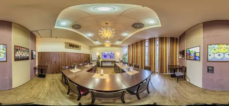 Zum Eichenzeller Отели в г. Айхенцелль