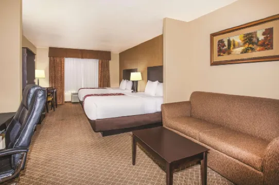 伊利拉昆塔温德姆套房酒店