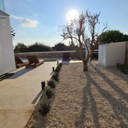 Phaedrus Living: Venus Seaview Lighthouse Villa