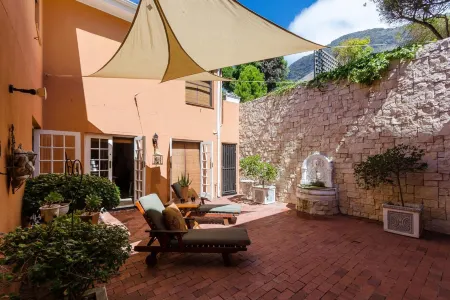 Whale View Manor & Spa