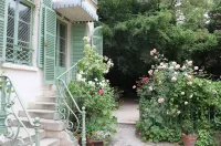 Hotel Sacha Hotels in Paris