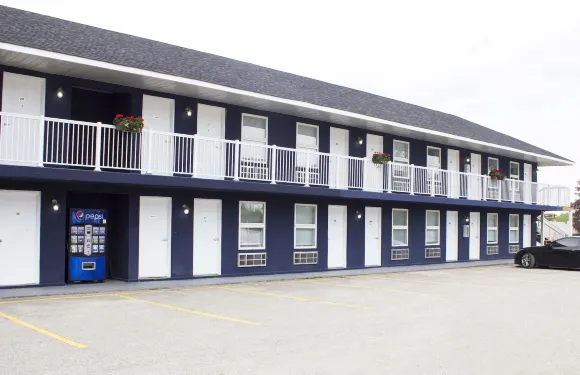 鮑曼維爾碼頭套房酒店