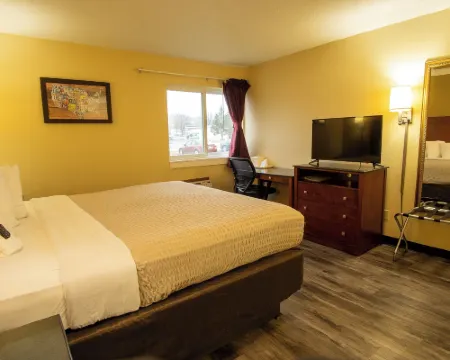 Coratel Inn & Suites by Jasper River Falls リバー・フォールズのホテル