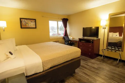 Coratel Inn & Suites by Jasper River Falls Hotels in River Falls