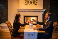 Gold Hotel - bar