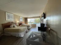 Polynesian Oceanfront Hotel