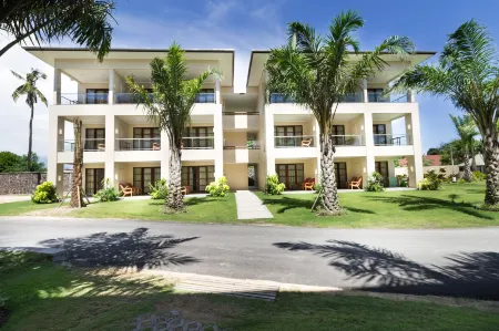 Peninsula Bay Resort