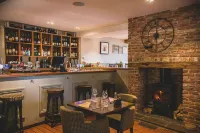 The Red Lion at Hellidon Hotels in Fawsley