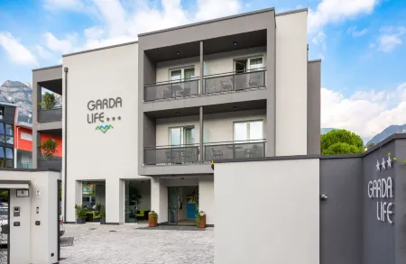 Garda Life