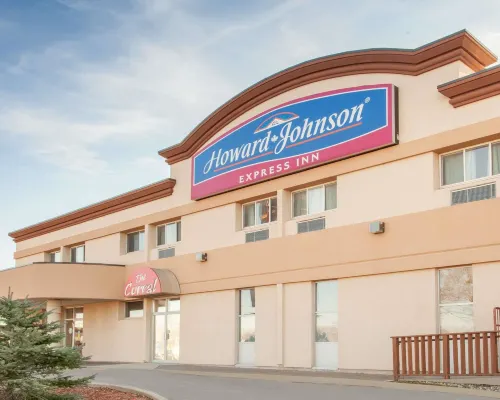 Howard Johnson by Wyndham Winnipeg West Hotels near Assiniboia Downs