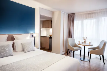 Residhome Saint Ouen Отели рядом с достопримечательностью «Alstom»