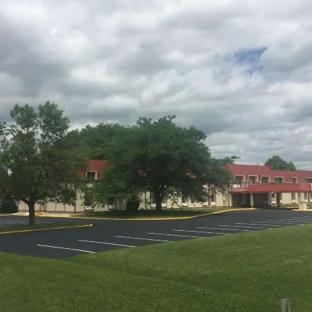 Albert Lea Inn and Suites