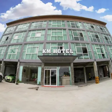 Km Hotel Chiang Mai Отели рядом с достопримечательностью «Храм Рампэнг»
