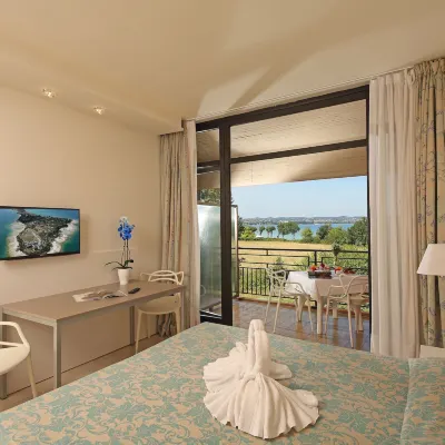 Hotel Holiday Hotels near Bistrot Grill Da Pier
