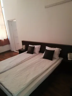 Hostel Valcea - parking
