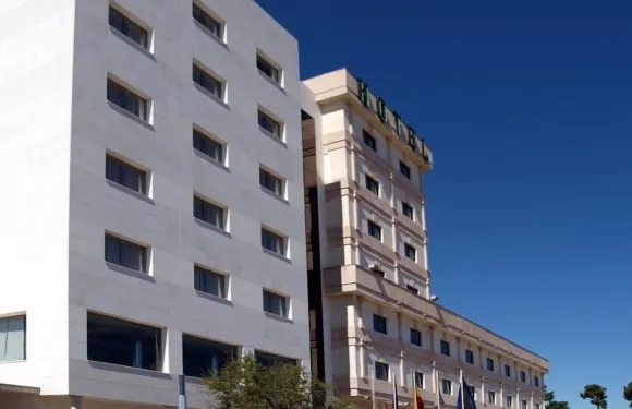 塞爾科蒂爾夸特羅波斯特斯酒店