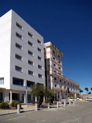 Hotel Sercotel Cuatro Postes Hotels in Ávila