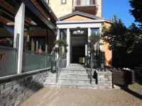 Hotel Giardino فنادق في Cannobio