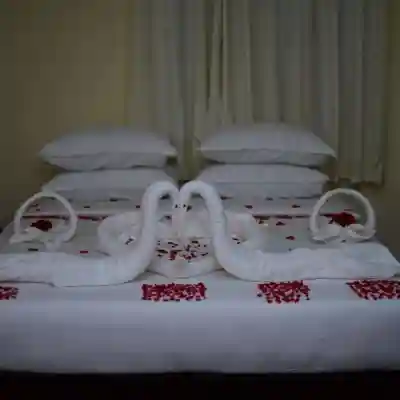 Amegundi Resort Rooms