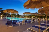 Tui Blue Victoria Menorca - Private Pools