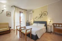Lola Piccolo Hotel e Appartamenti