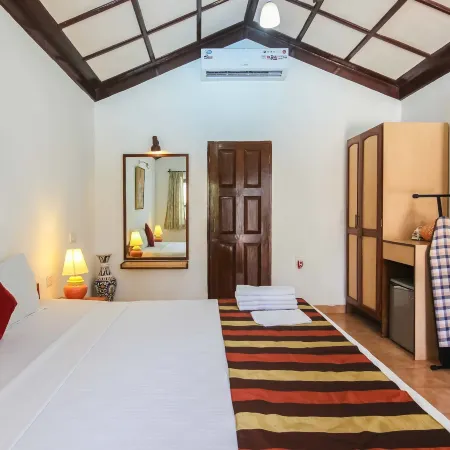 Baia Do Sol - Beachfront Boutique Resort in Baga, Calangute