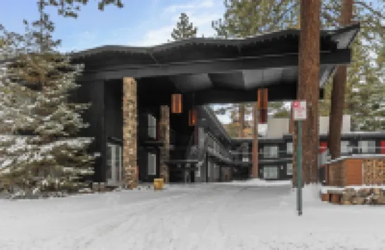 太浩湖安布薩多汽車旅館