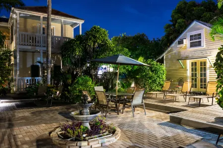 Duval House Отели в г. Ки-Уэст