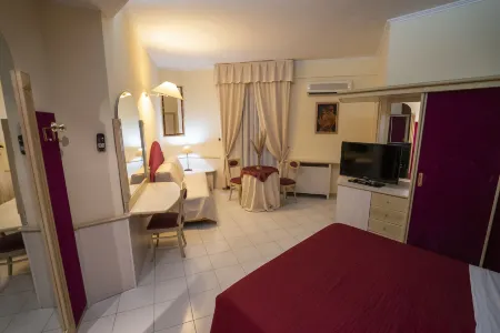 Kristall Palace Hotel Отели в г. Атена-Лукана