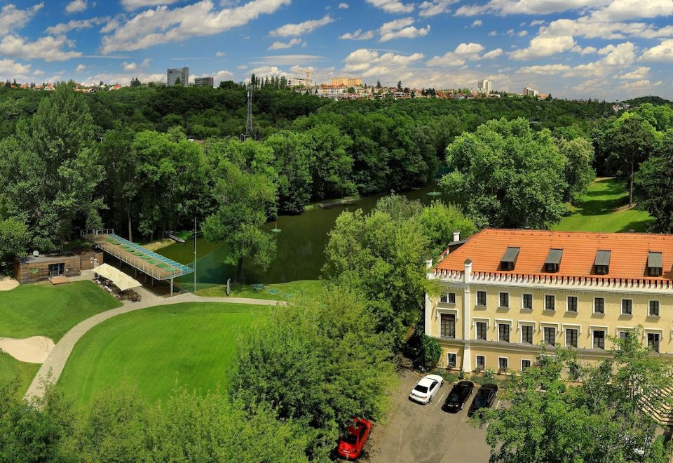 5. 샤토 세인트 하..