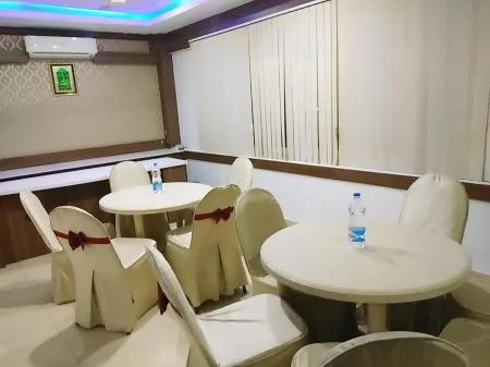 Hotel Apple Park Отели в г. Коимбатур